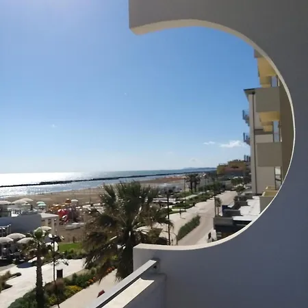 ホテル Ideal リミニ