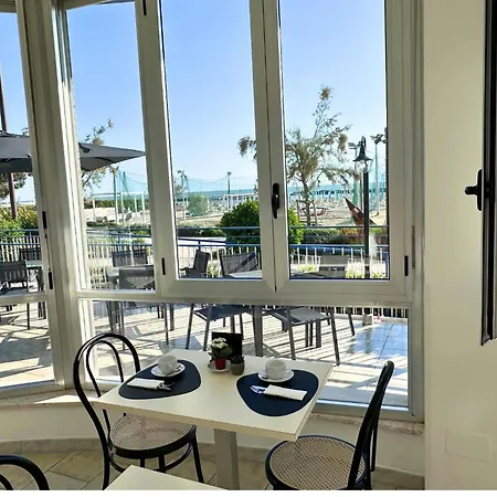 Ideal Hotel