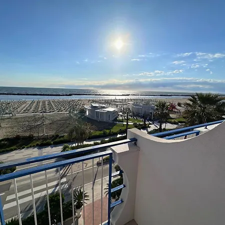Ideal Hotel