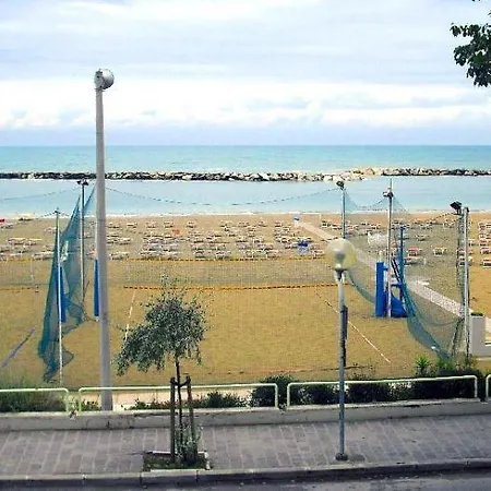 Ideal Hotel