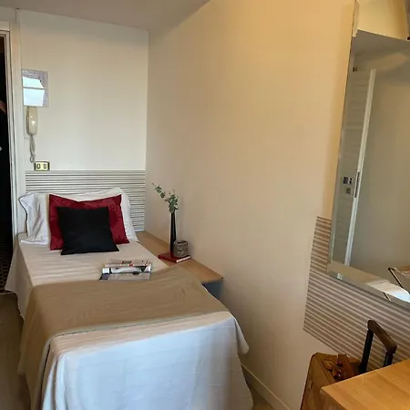 Ideal Hotel