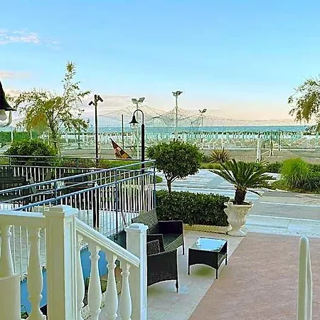 Hotel Ideal 3*