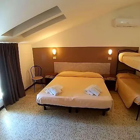 Hotel Ideal 3*
