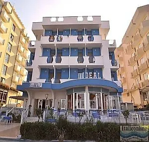 מלון Ideal 3*