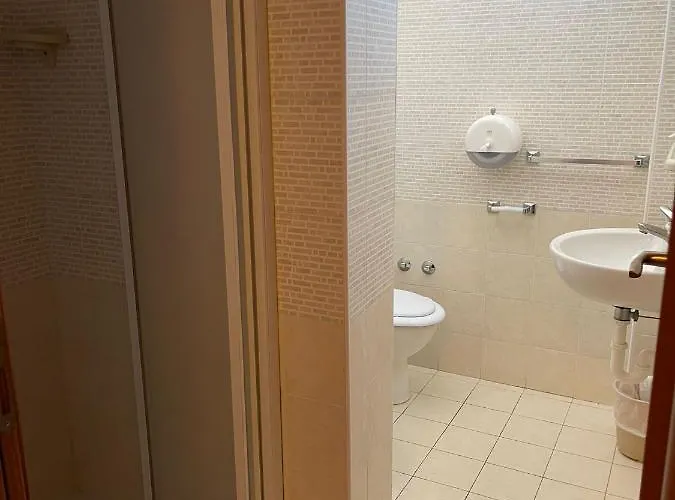 Ideal Hotel