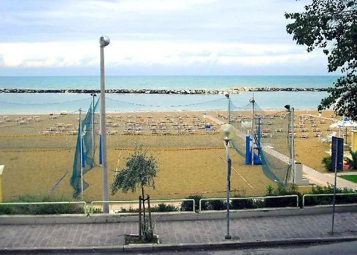 Ideal Hotel